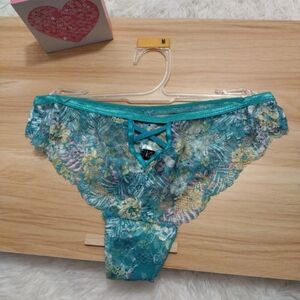 Kiss & Tell Floral Lace Cheeky Panties Medium 🆕